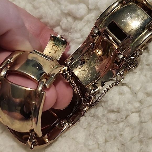 Vintage Gold Tone Chunky Monet Bracelet - Picture 6 of 9